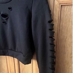 ALO Yoga Women’s Sz Small Black Warrior Cropped Ripped Long Sleeve Sweatshirt